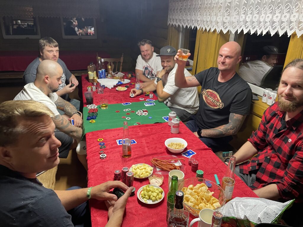 Meeste viski ja pokkeri nädalavahetus